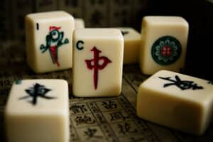 Mahjong - Anleitung, Spielregeln, Apps und Geschichte