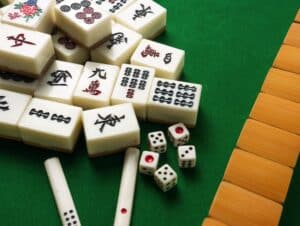 Mahjong - der beliebte asiatische Brettspiel Spaß!