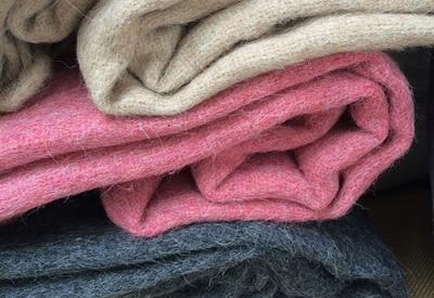 Decken aus Wolle und Naturhaar